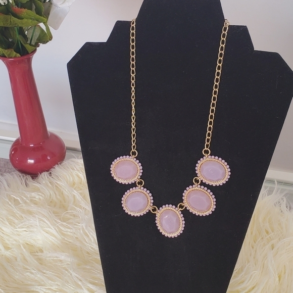 Simulated Pearl & Crystal Collar Necklace 🌴 - Picture 4 of 5